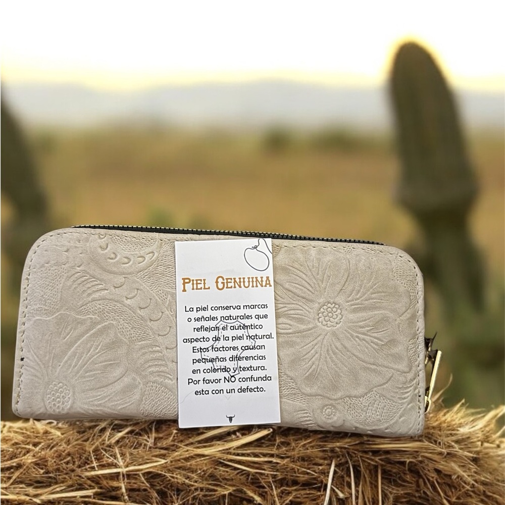 Artisanal Wallet, Embroidered Wallet, Handcrafted in Mexico, Women’s Wallet, New - Picture 6 of 6